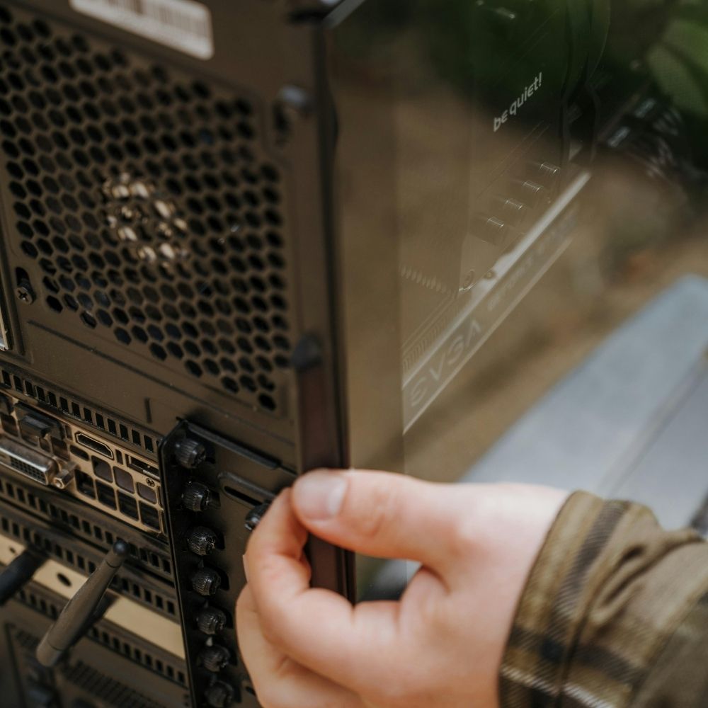 Venta de ordenadores, portátiles y equipos informáticos en Sevilla. Soluciones profesionales adaptadas a las necesidades de tu empresa.